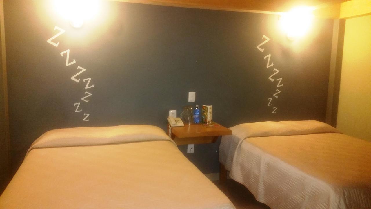 Hotel Plaza Керетаро Экстерьер фото